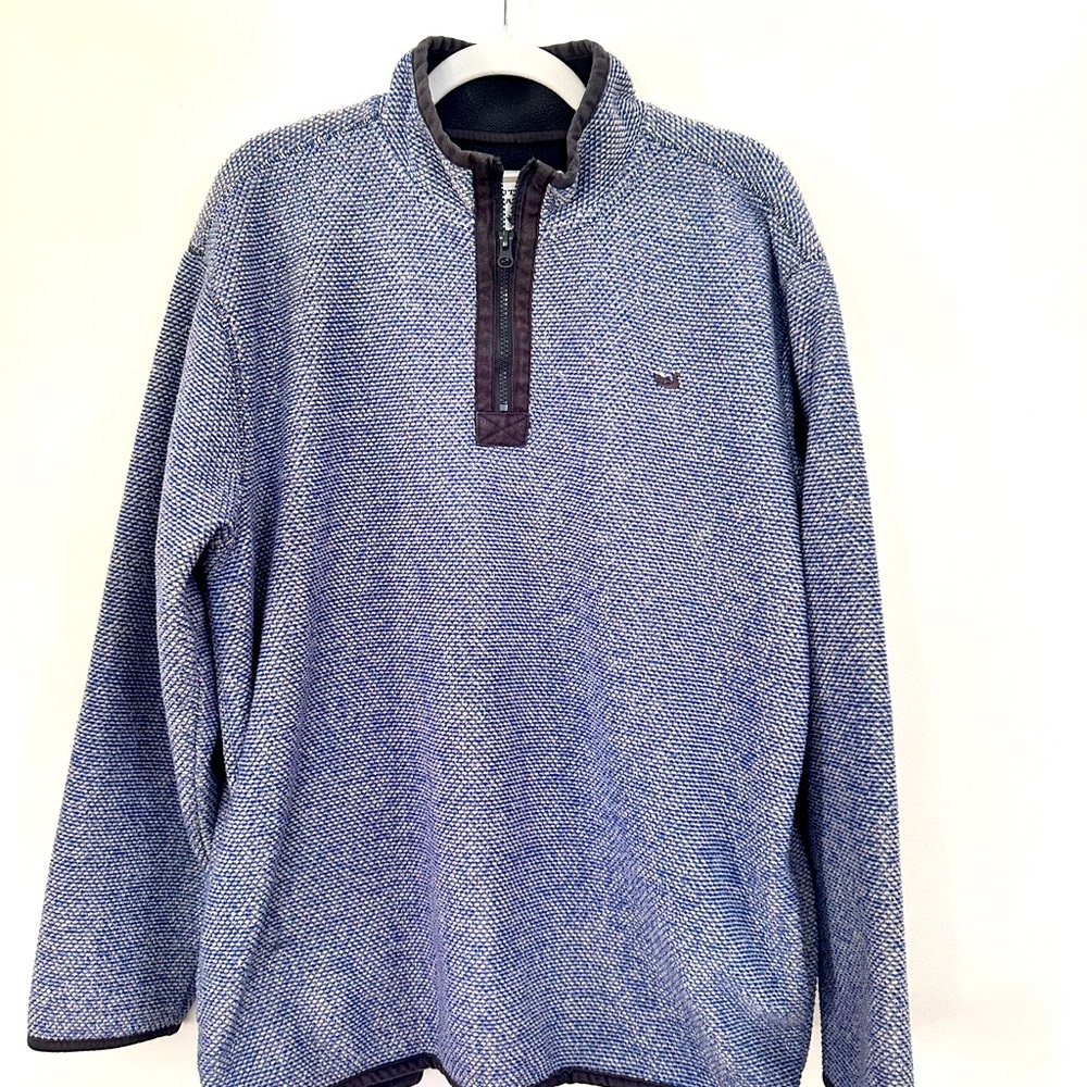 Mens L previously loved 1/4 zip